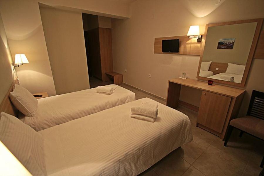 Hôtel Omilaia à Gardiki Extérieur photo